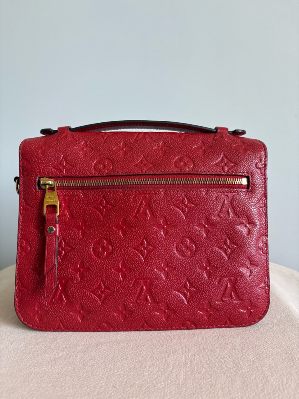 Louis Vuitton Empreinte Pochette Metis - Cherry - Picture 2 of 16